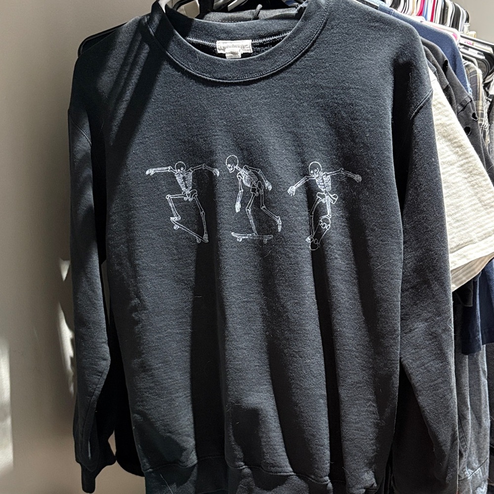 Black Graphic Crewneck Sweatshirt